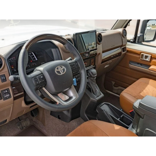 Toyota Land Cruiser 71 AT 4.0 Petrol Margarita Motion C.A.
