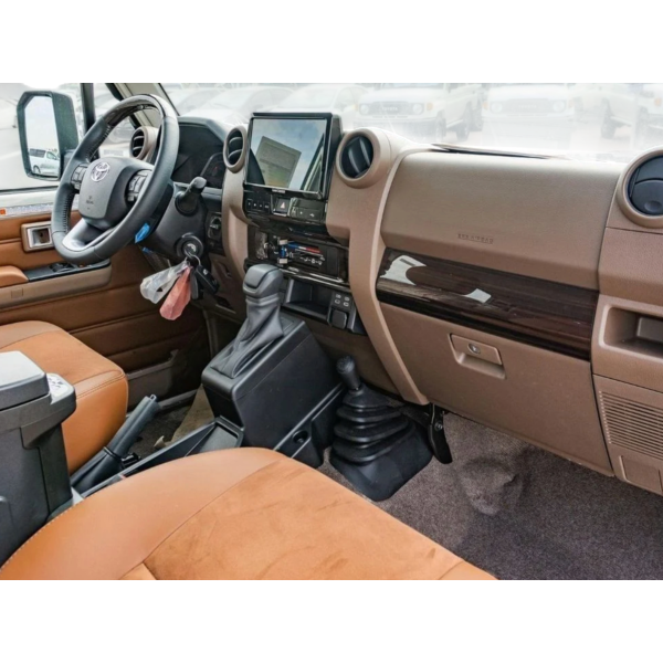 Toyota Land Cruiser 71 AT 4.0 Petrol Margarita Motion C.A.