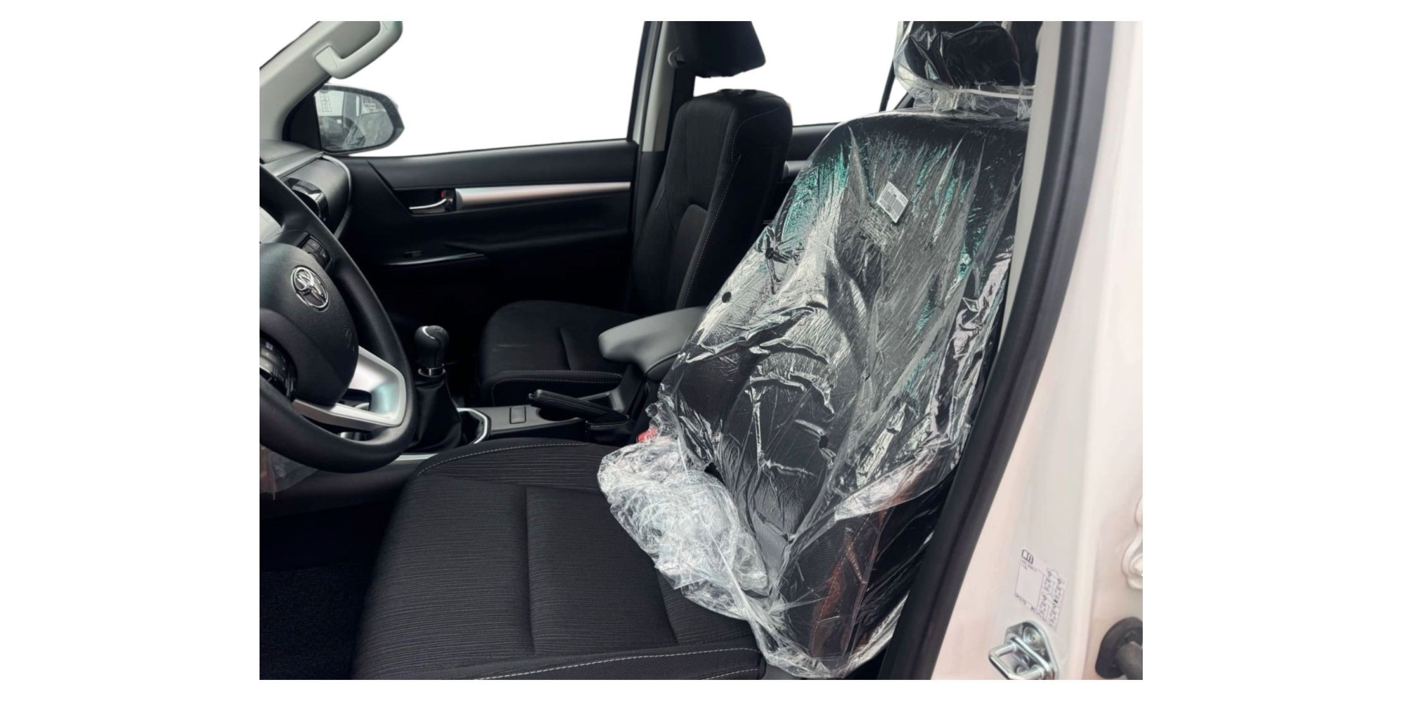 Toyota Hilux SR5 | Rugged and Reliable