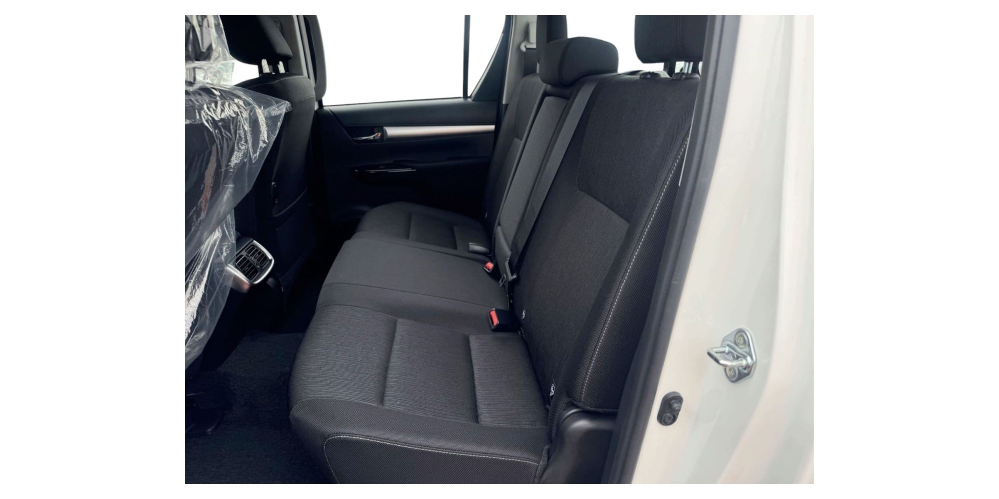 Toyota Hilux SR5 | Rugged and Reliable