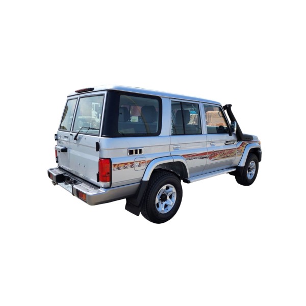 Toyota Land Cruiser 76 | Power and Style