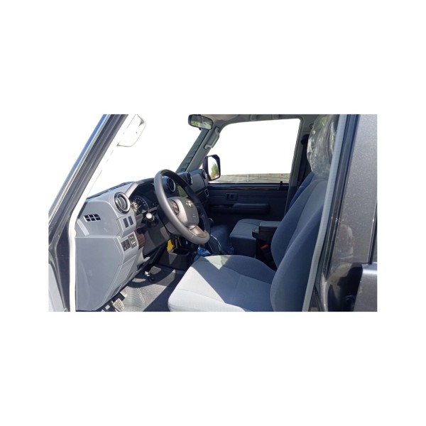 Toyota Land Cruiser 76 | Rugged and Powerful