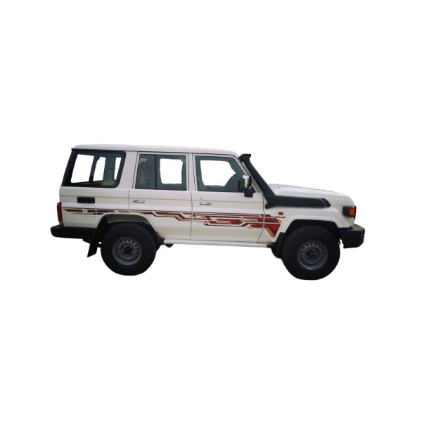 Toyota Land Cruiser 76 | Versatile Off-Roader