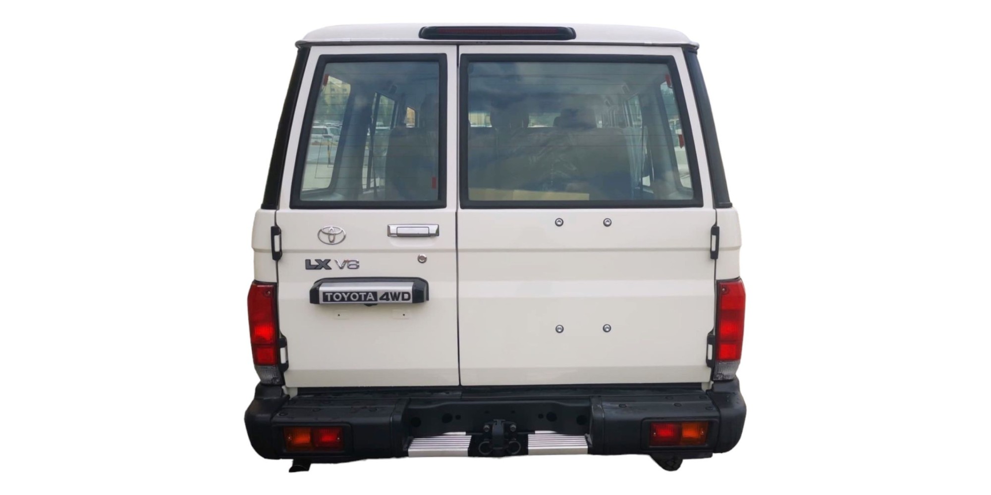 Toyota Land Cruiser 76 | Versatile Off-Roader