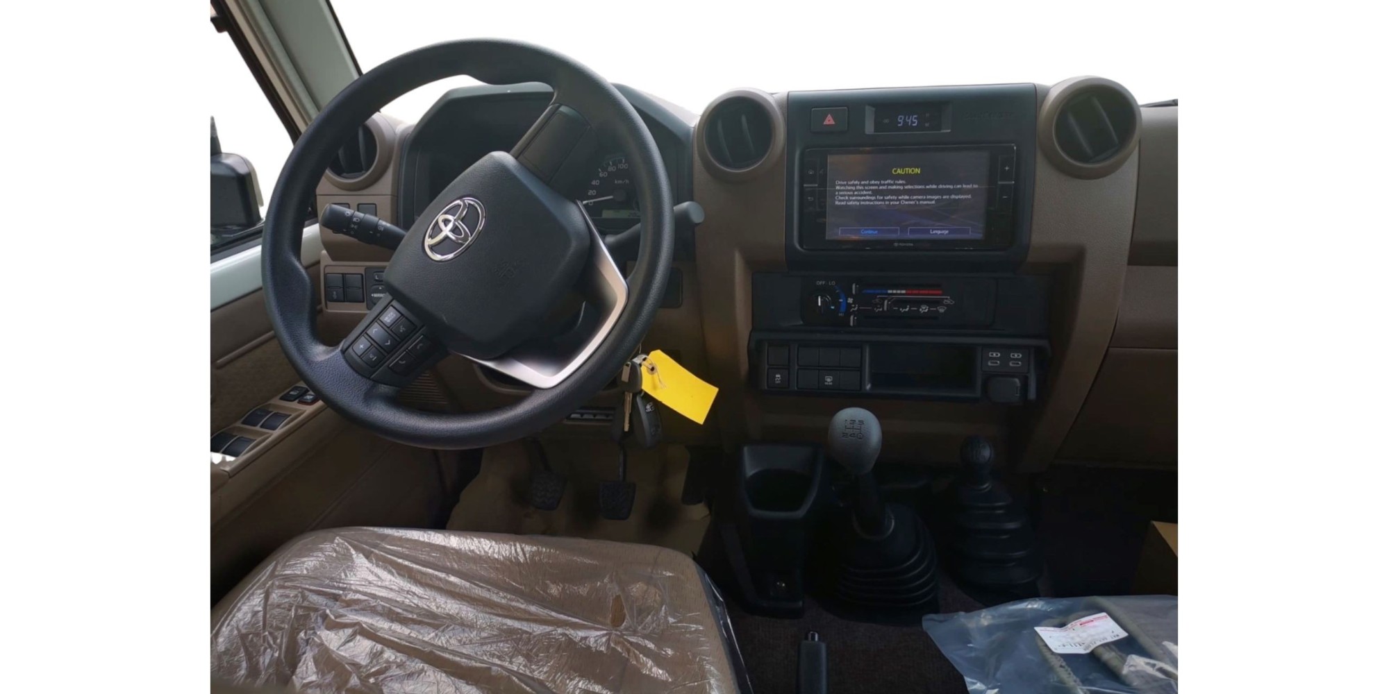 Toyota Land Cruiser 76 | Versatile Off-Roader