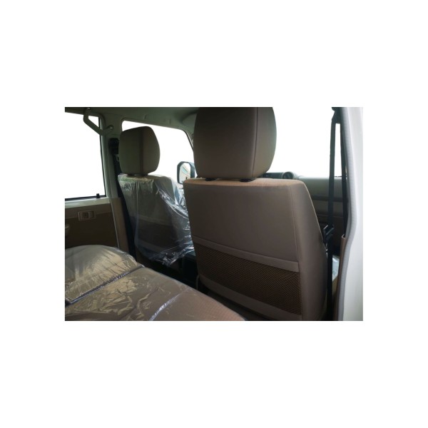 Toyota Land Cruiser 76 | Versatile Off-Roader