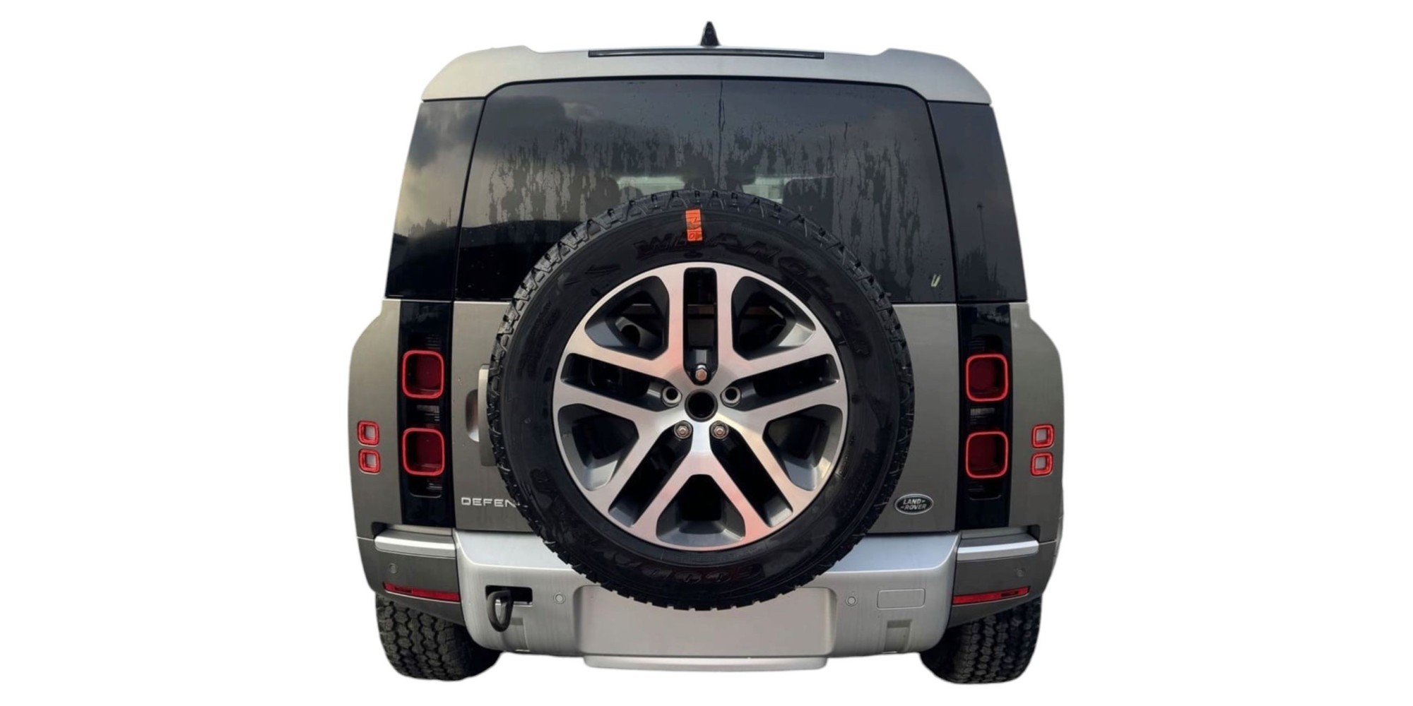 Land Rover Defender XS | Off-Road Icon