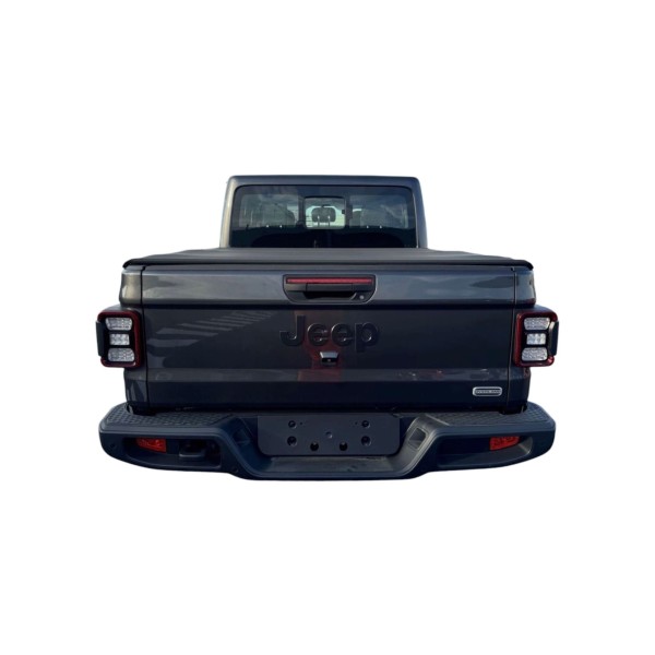 Jeep Gladiator Overland | Style and Strength