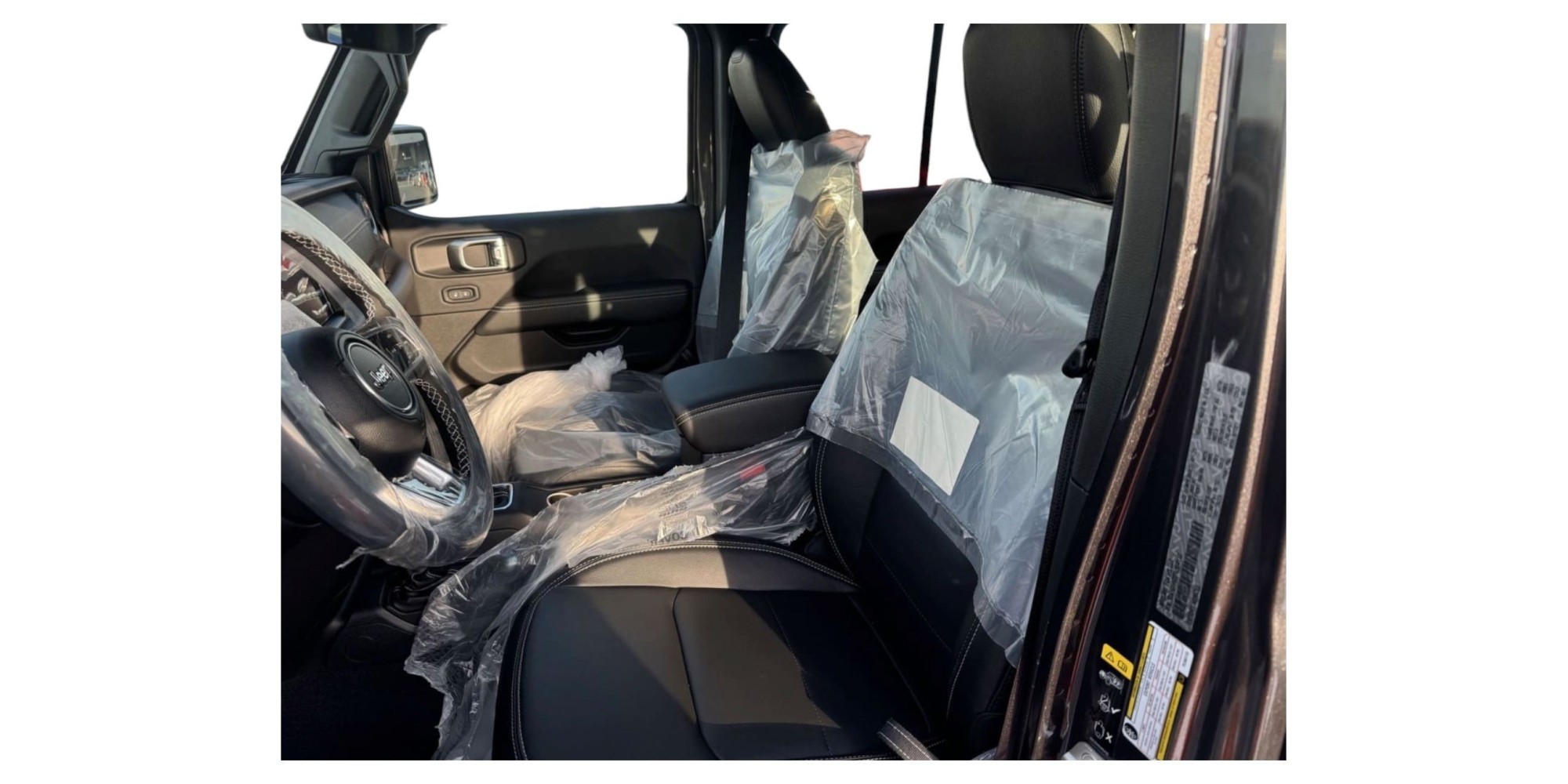 Jeep Gladiator Overland | Style and Strength