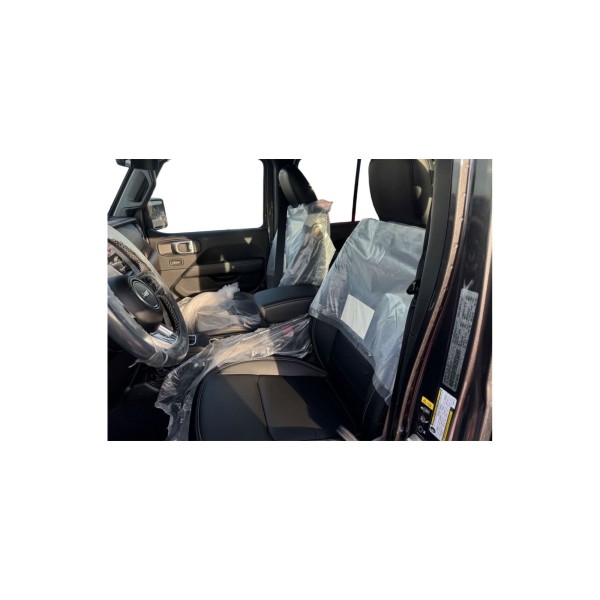 Jeep Gladiator Overland | Style and Strength