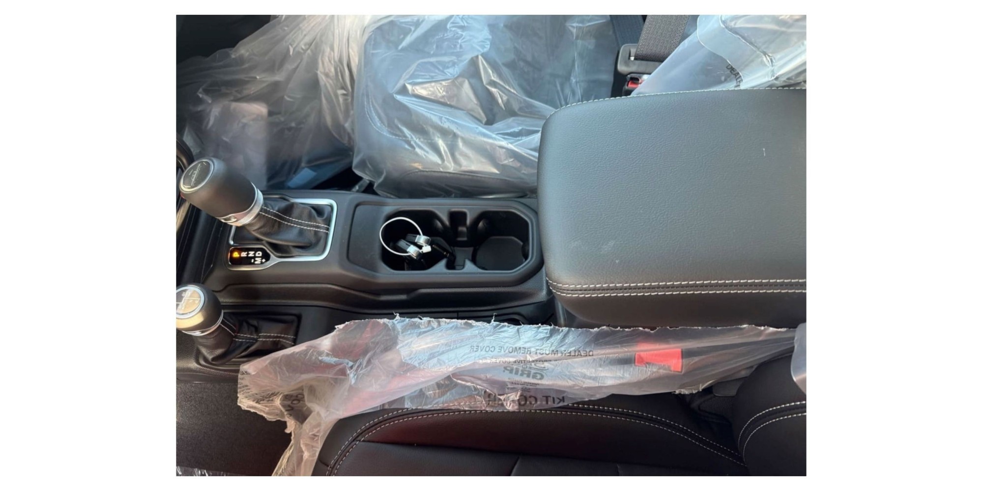 Jeep Gladiator Overland | Style and Strength