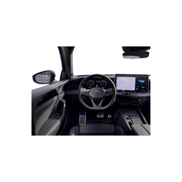 Volkswagen Passat | Elegance and Versatility