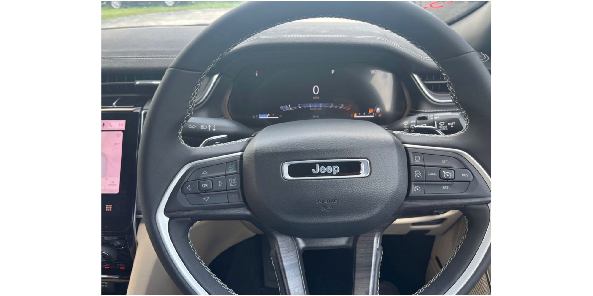 Jeep Grand Cherokee | Luxurious Off-Road SUV