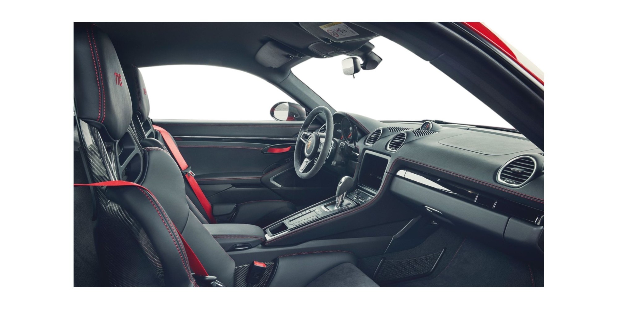 Porsche 718 Cayman | Dynamic and Sporty Coupe