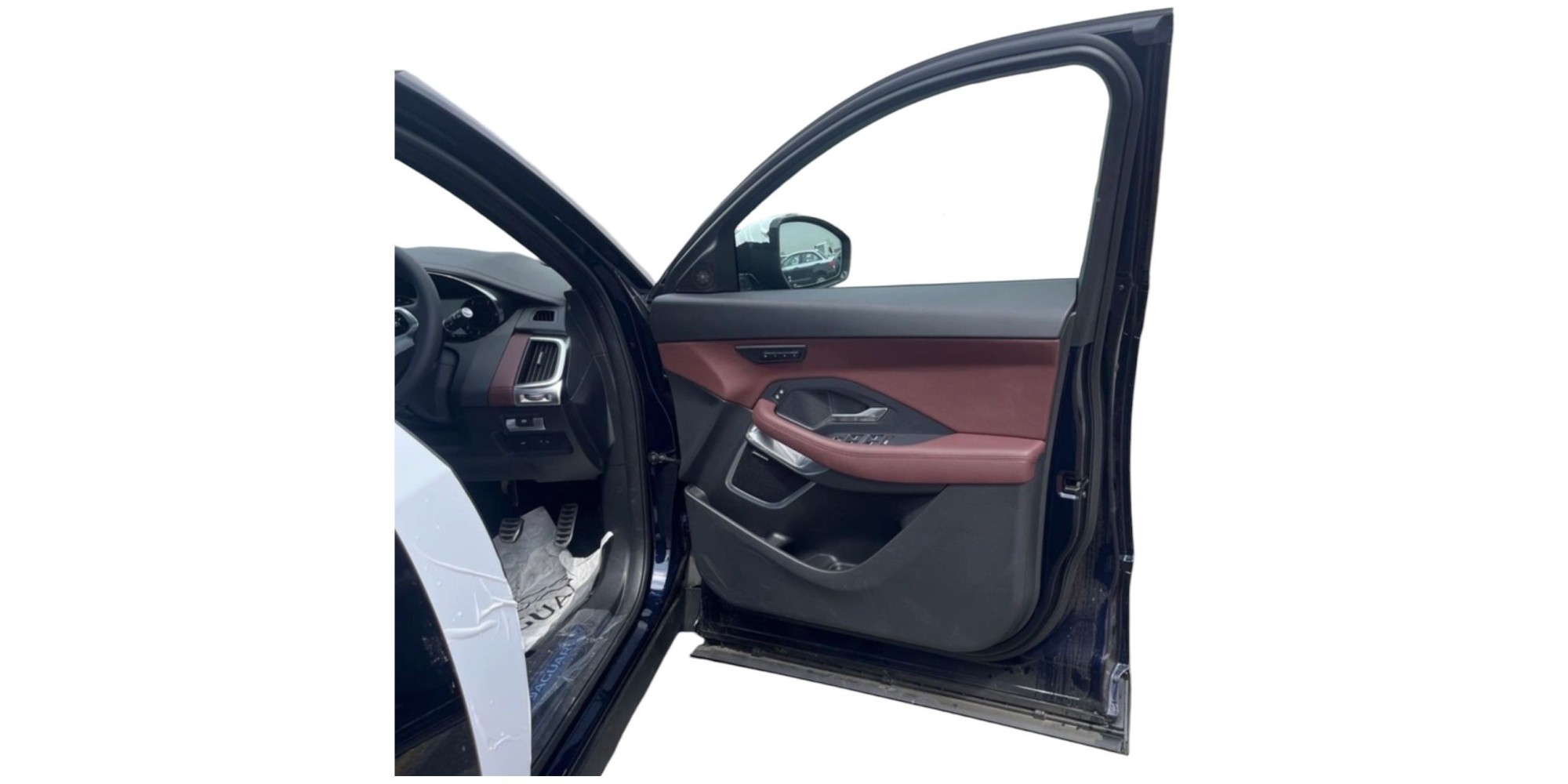 Jaguar E-Pace | Sporty and Luxurious Compact SUV