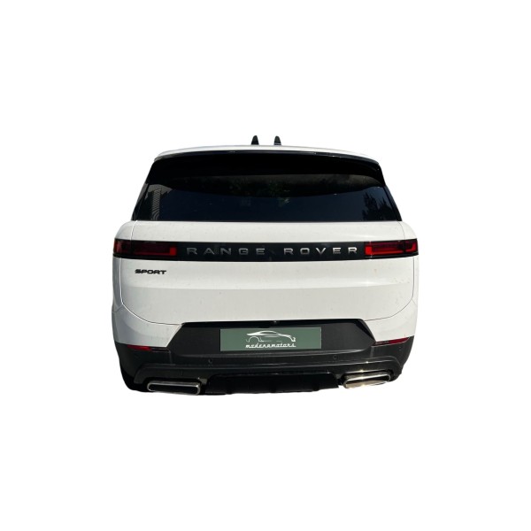Range Rover Sport | Luxury SUV with Dynamic Drive