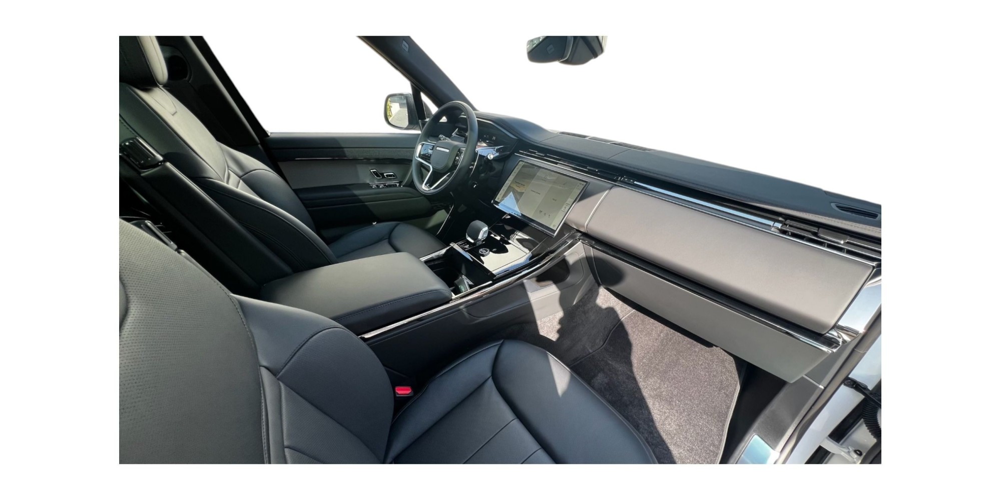 Range Rover Sport | Luxury SUV with Dynamic Drive