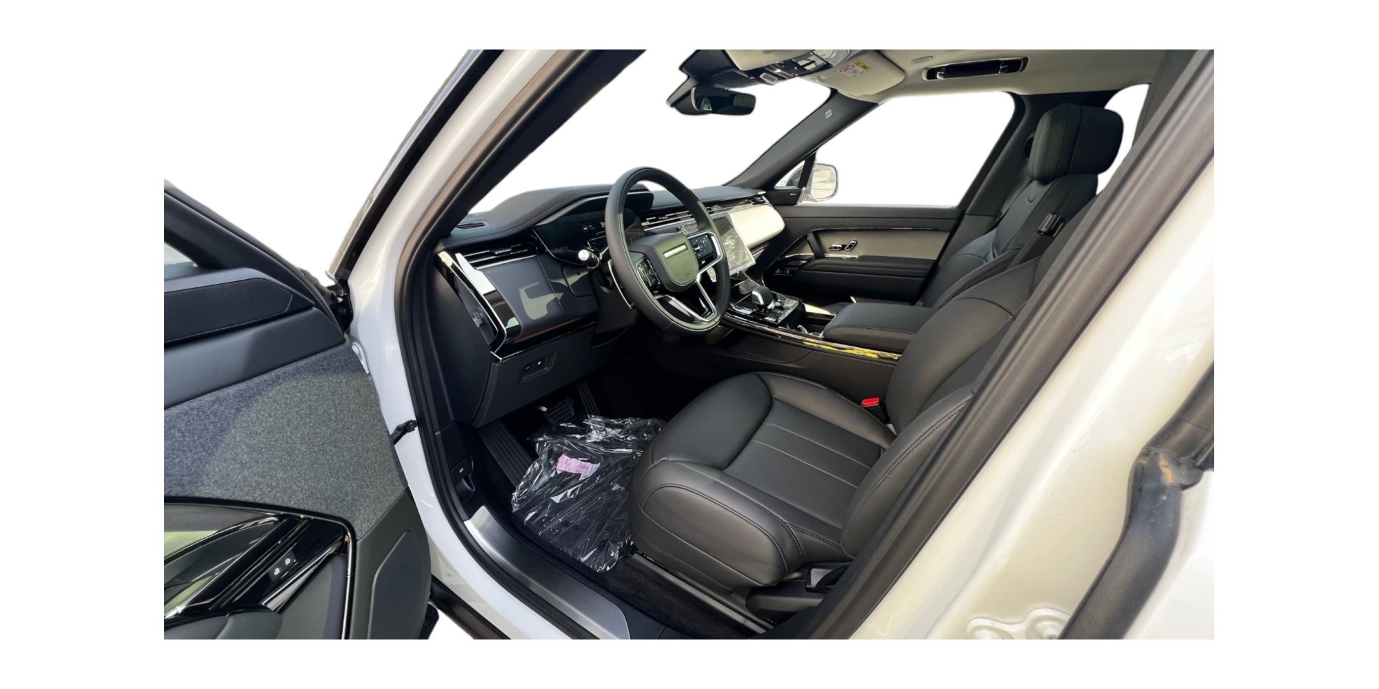 Range Rover Sport | Luxury SUV with Dynamic Drive