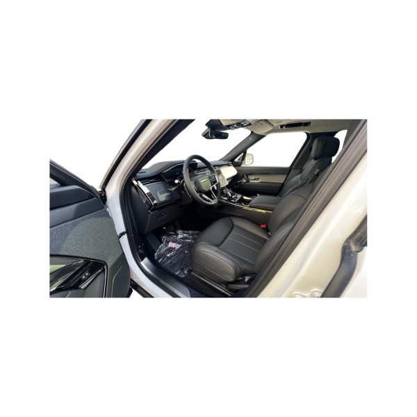 Range Rover Sport | Luxury SUV with Dynamic Drive