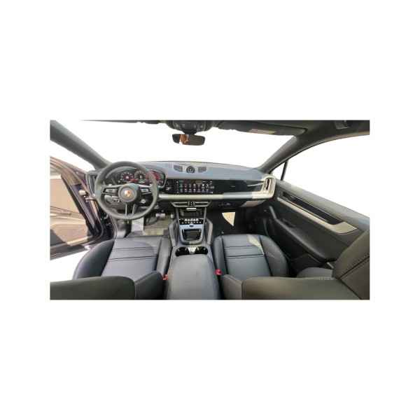 Porsche Cayenne | Luxury and Versatility in an SUV