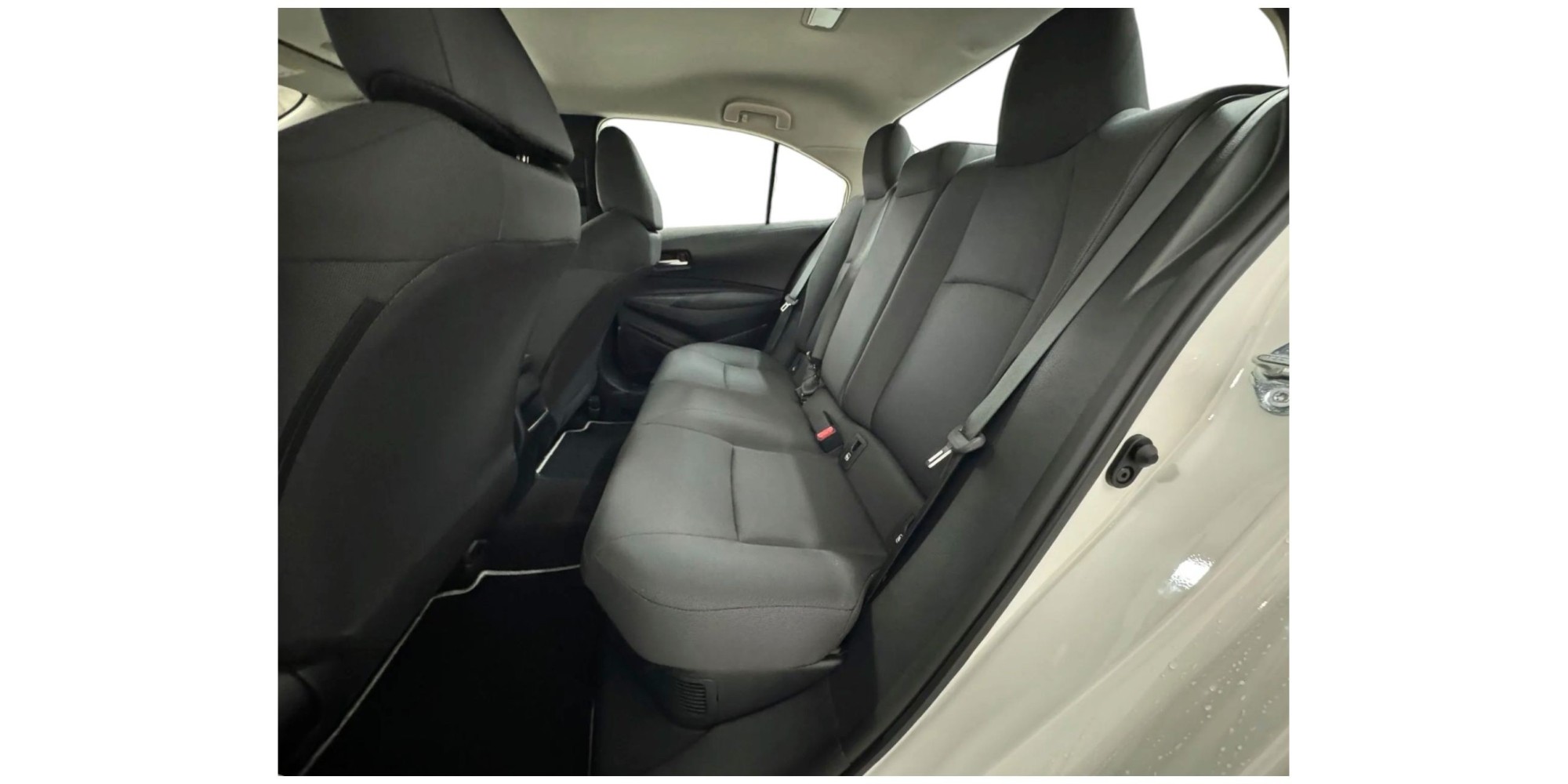 Toyota Corolla Hybrid | Efficient Eco Sedan