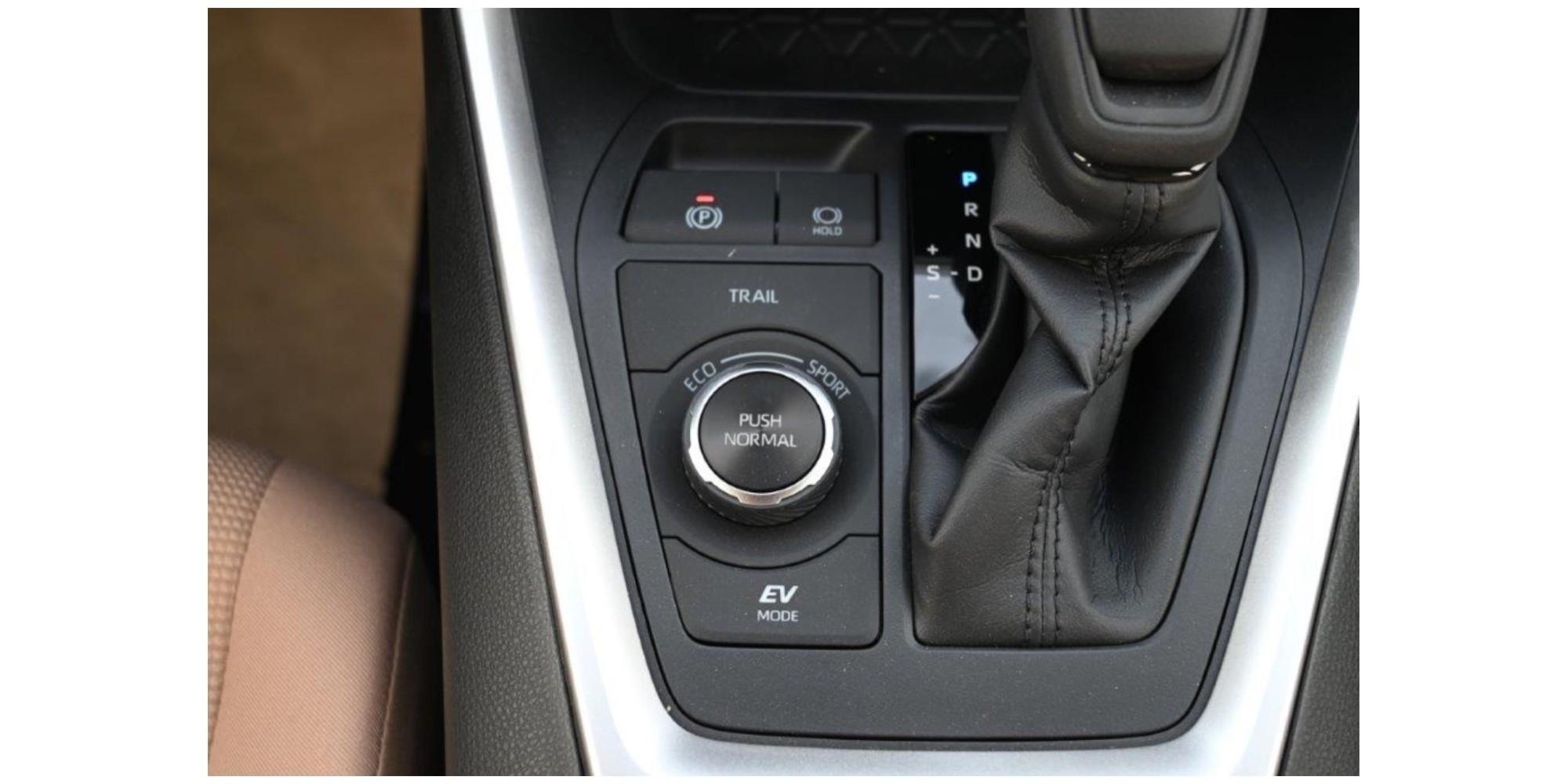 Toyota RAV4 LE Hybrid | Eco-Friendly AWD SUV