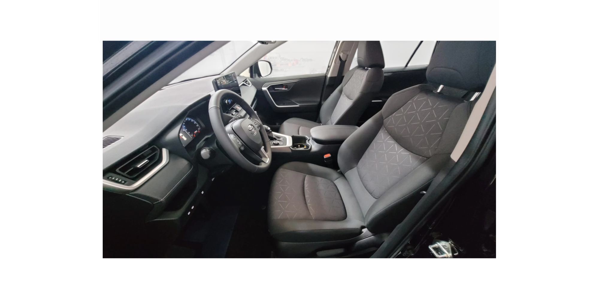 Toyota RAV4 Dynamic AWD | Eco-Friendly Power SUV