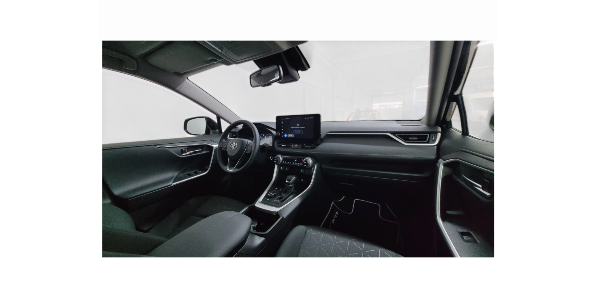 Toyota RAV4 Dynamic AWD | Eco-Friendly Power SUV