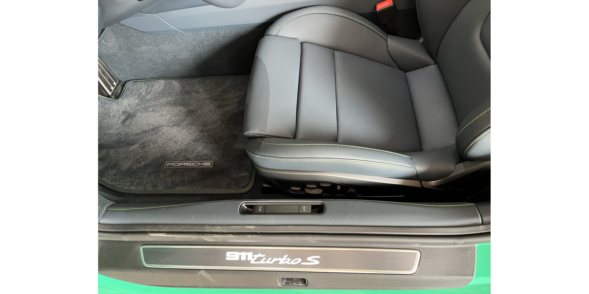 Porsche 911 992 Turbo S | Exclusive Manufaktur Edition