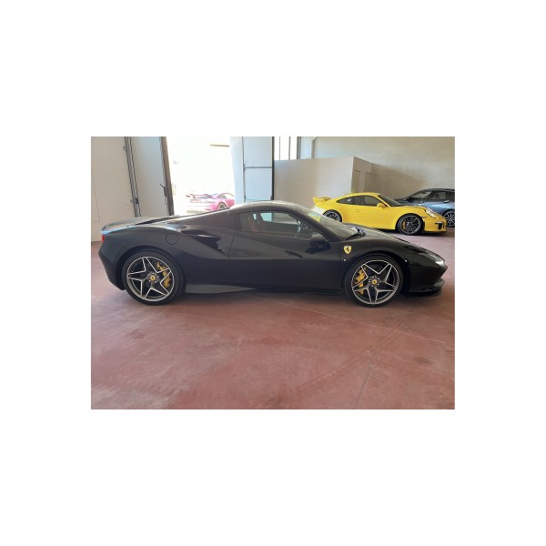 Ferrari F8 Spider | Open-Top Performance Icon