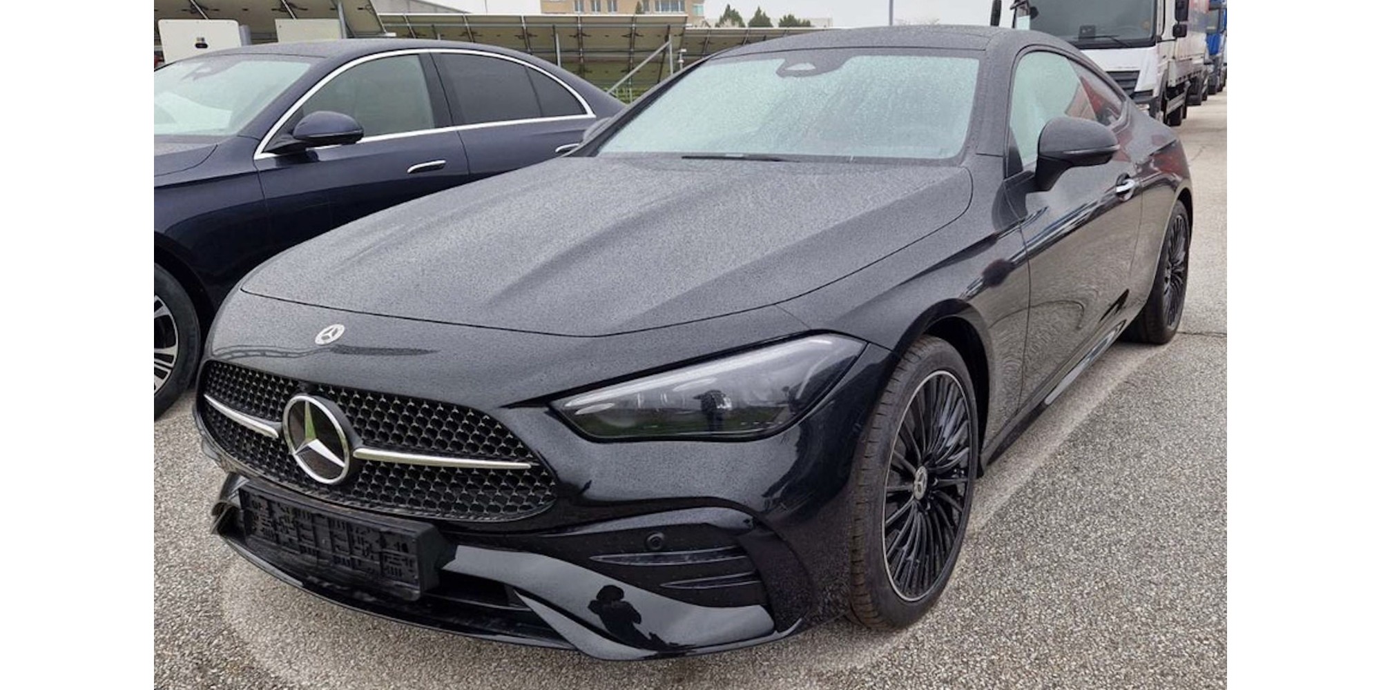 Mercedes-Benz CLE 300 Coupé | Stylish Red/Black Interior