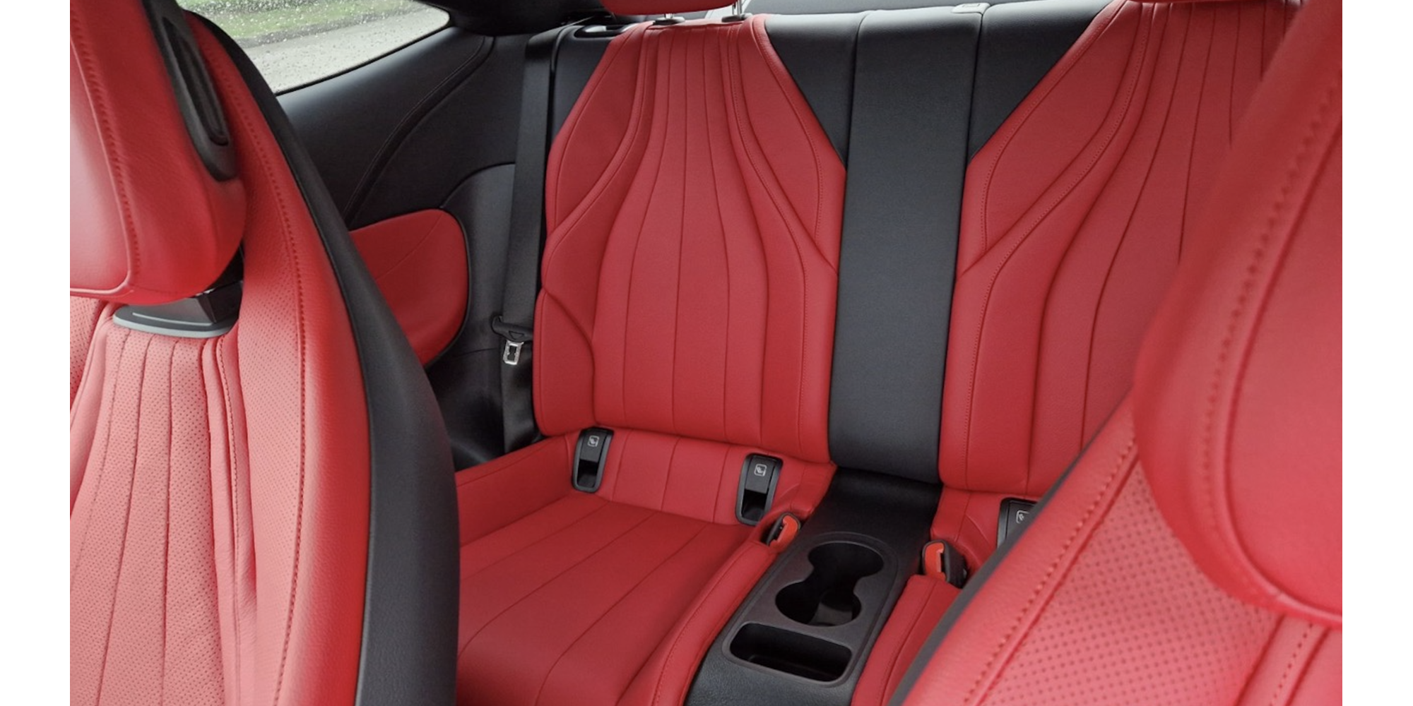Mercedes-Benz CLE 300 Coupé | Stylish Red/Black Interior