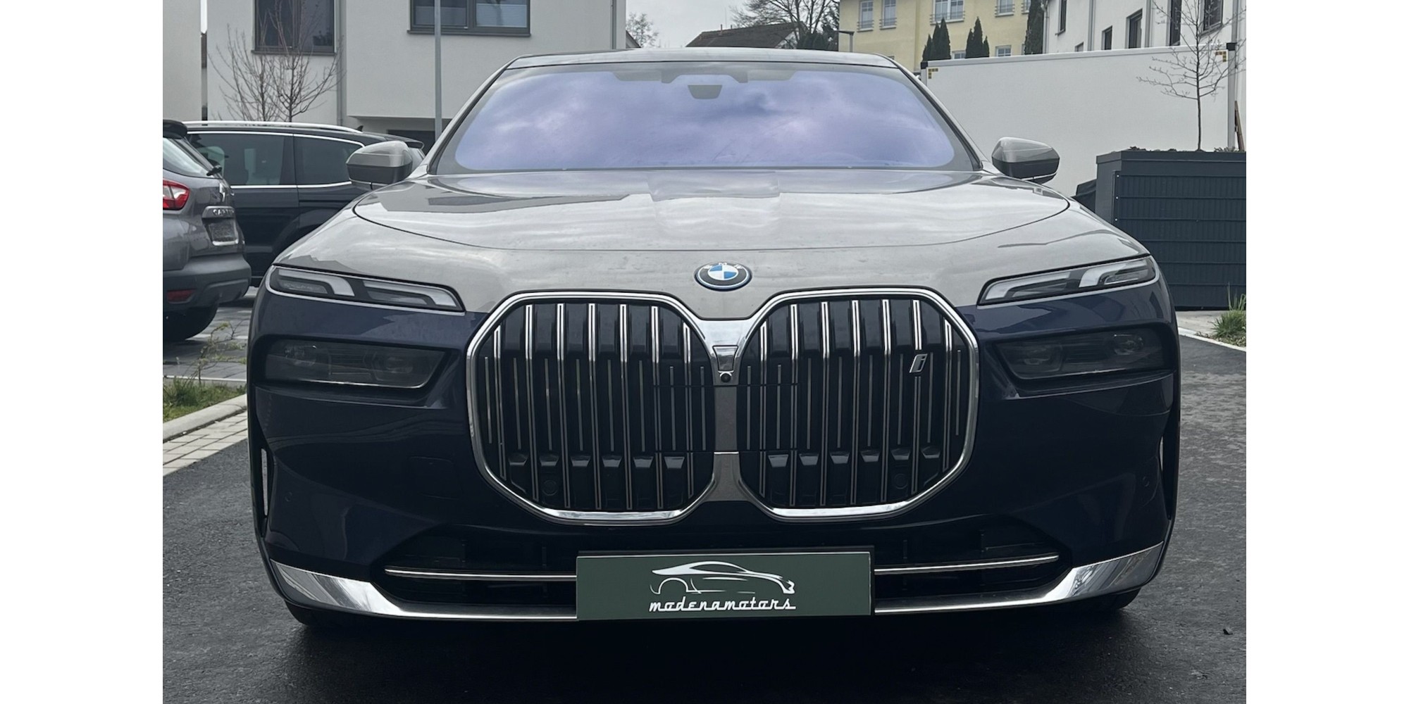 BMW Serie 7 | Luxury Redefined with 12% Off