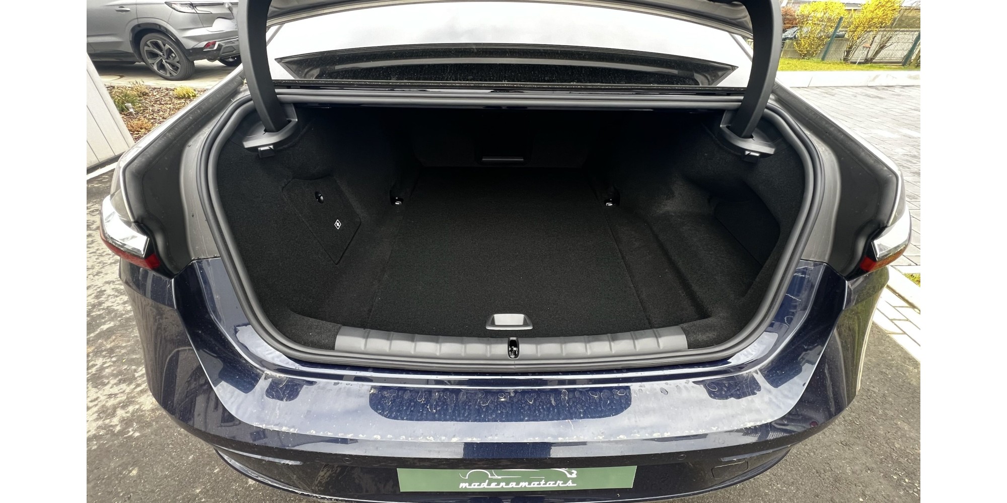 BMW Serie 7 | Luxury Redefined with 12% Off