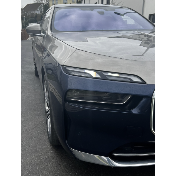 BMW Serie 7 | Luxury Redefined with 12% Off