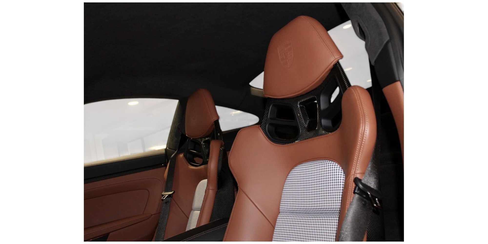 Porsche 911 GT3 Touring | Performance and Luxury