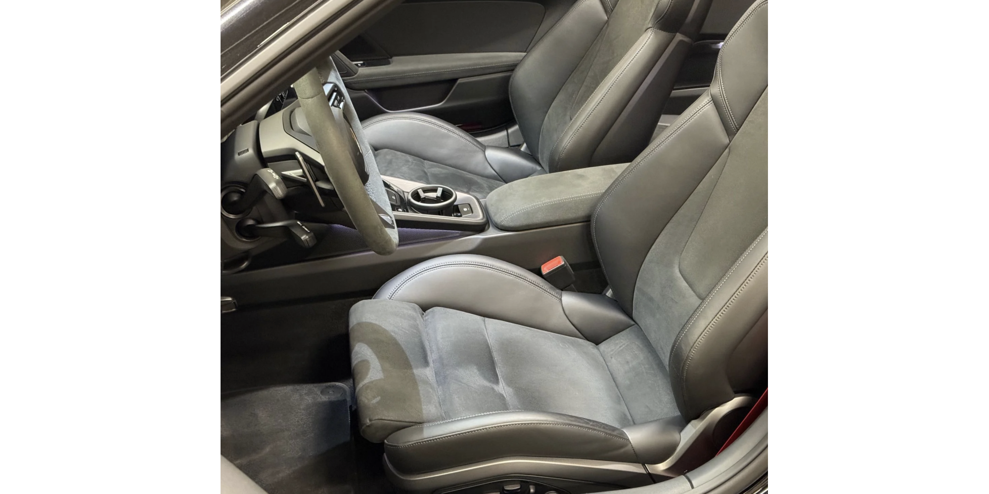 Porsche 911 992 4 GTS Cabrio | Open-Air Thrills