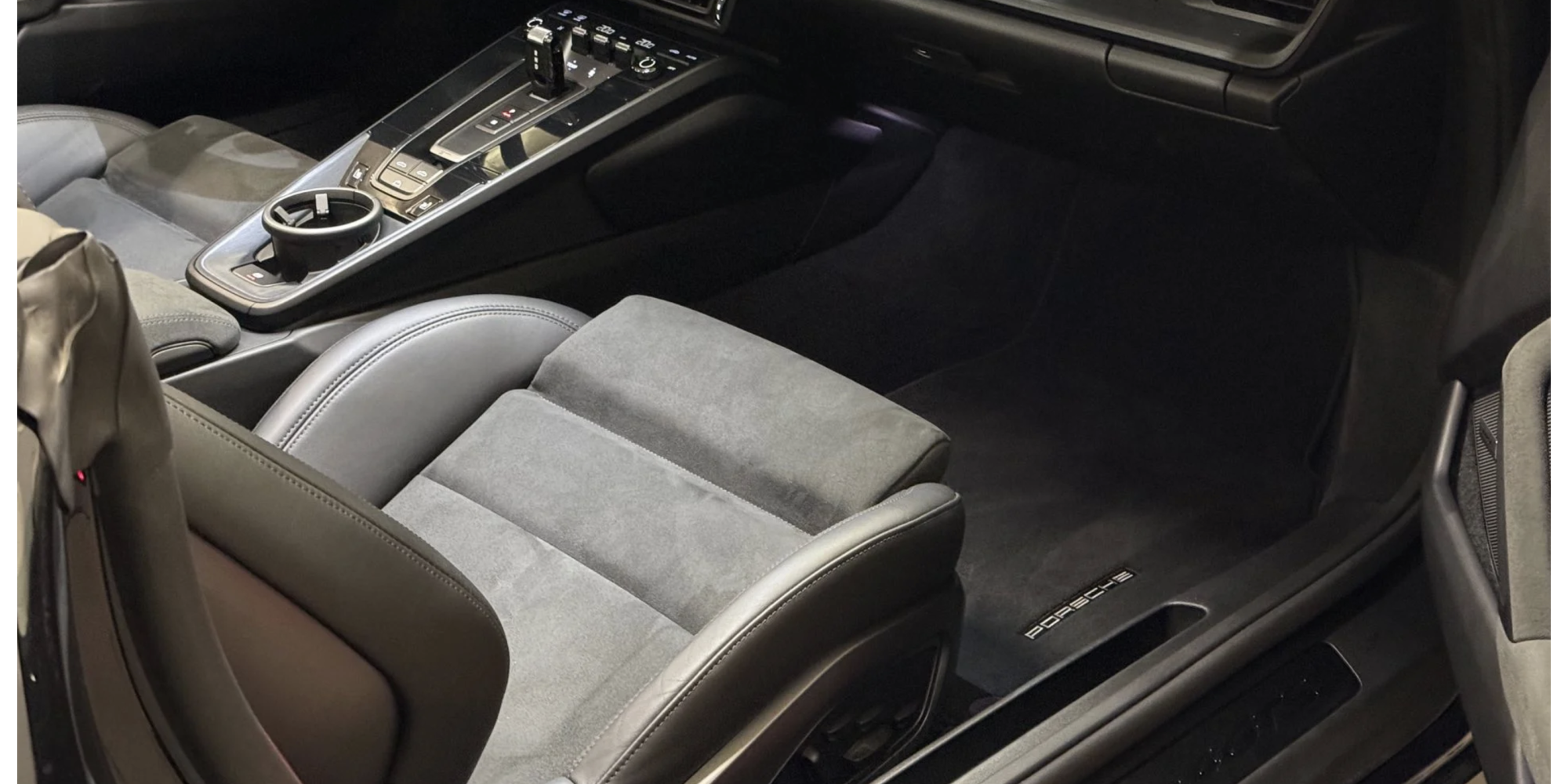 Porsche 911 992 4 GTS Cabrio | Open-Air Thrills