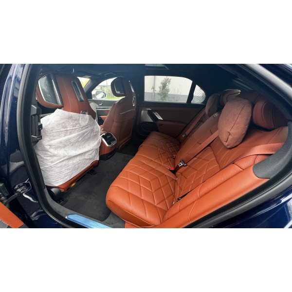 BMW Serie 7 | Luxury Redefined with 12% Off