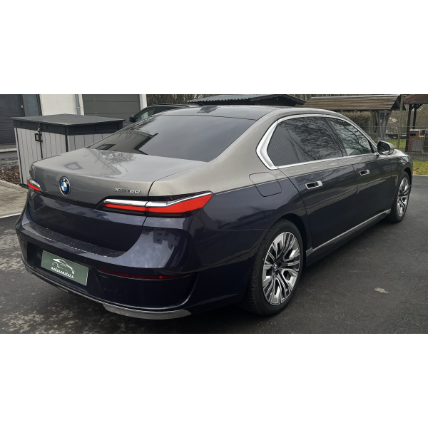 BMW Serie 7 | Luxury Redefined with 12% Off