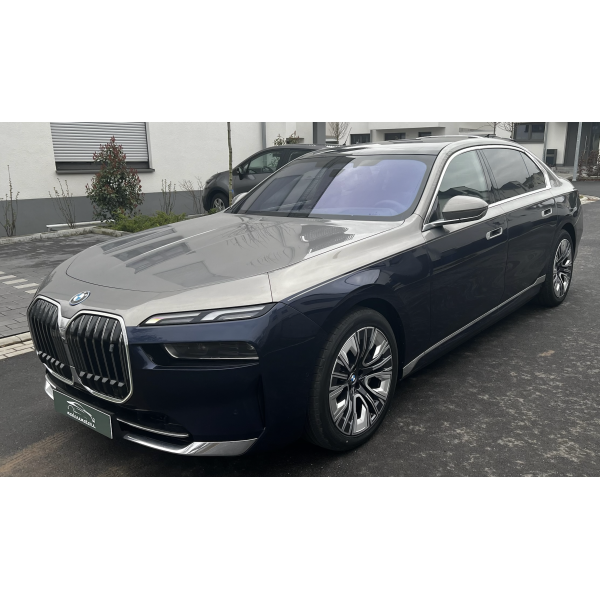 BMW Serie 7 | Luxury Redefined with 12% Off