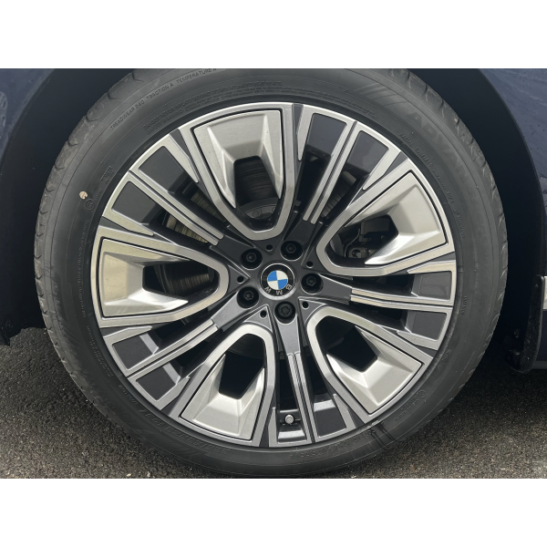 BMW Serie 7 | Luxury Redefined with 12% Off