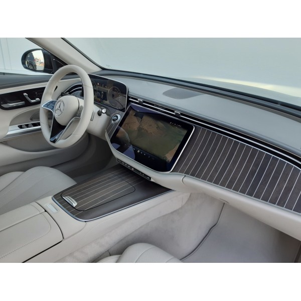 Mercedes-Benz E 300e 4MATIC | Advanced Hybrid Sedan