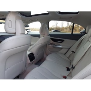 Mercedes-Benz E 300e 4MATIC | Advanced Hybrid Sedan