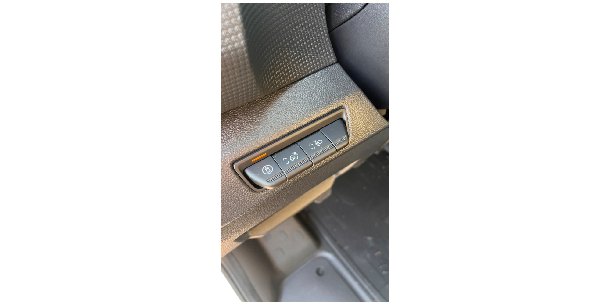 Renault Trafic 2.0 DCI - Versatile Van with Efficiency