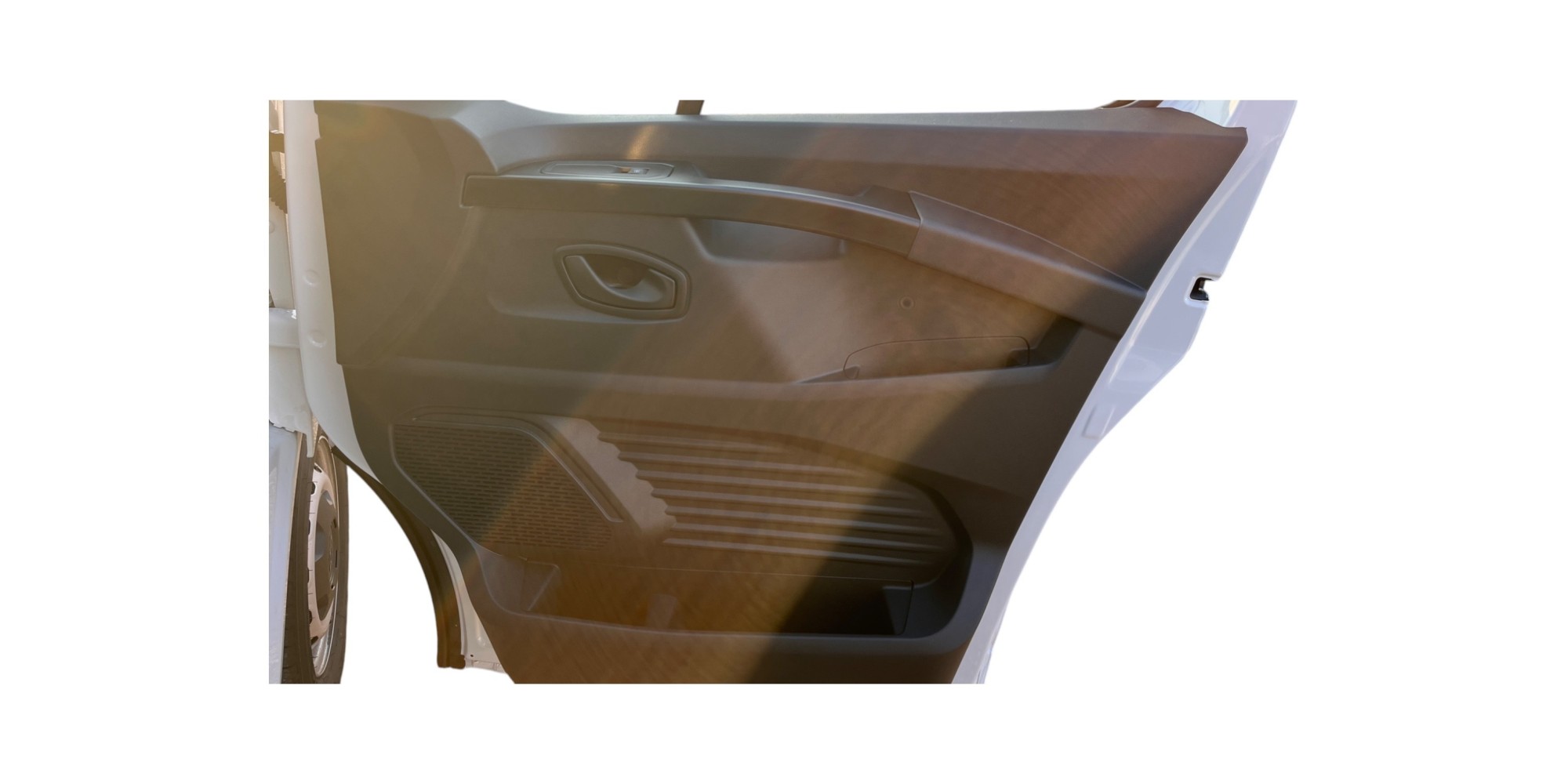 Renault Trafic 2.0 DCI - Versatile Van with Efficiency