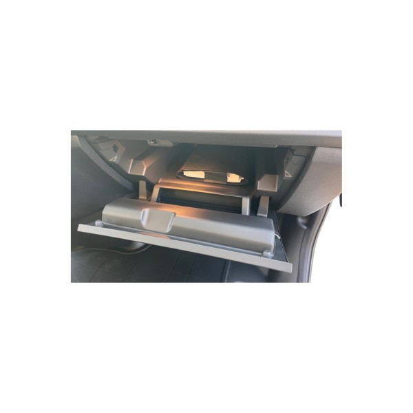 Renault Trafic 2.0 DCI - Versatile Van with Efficiency