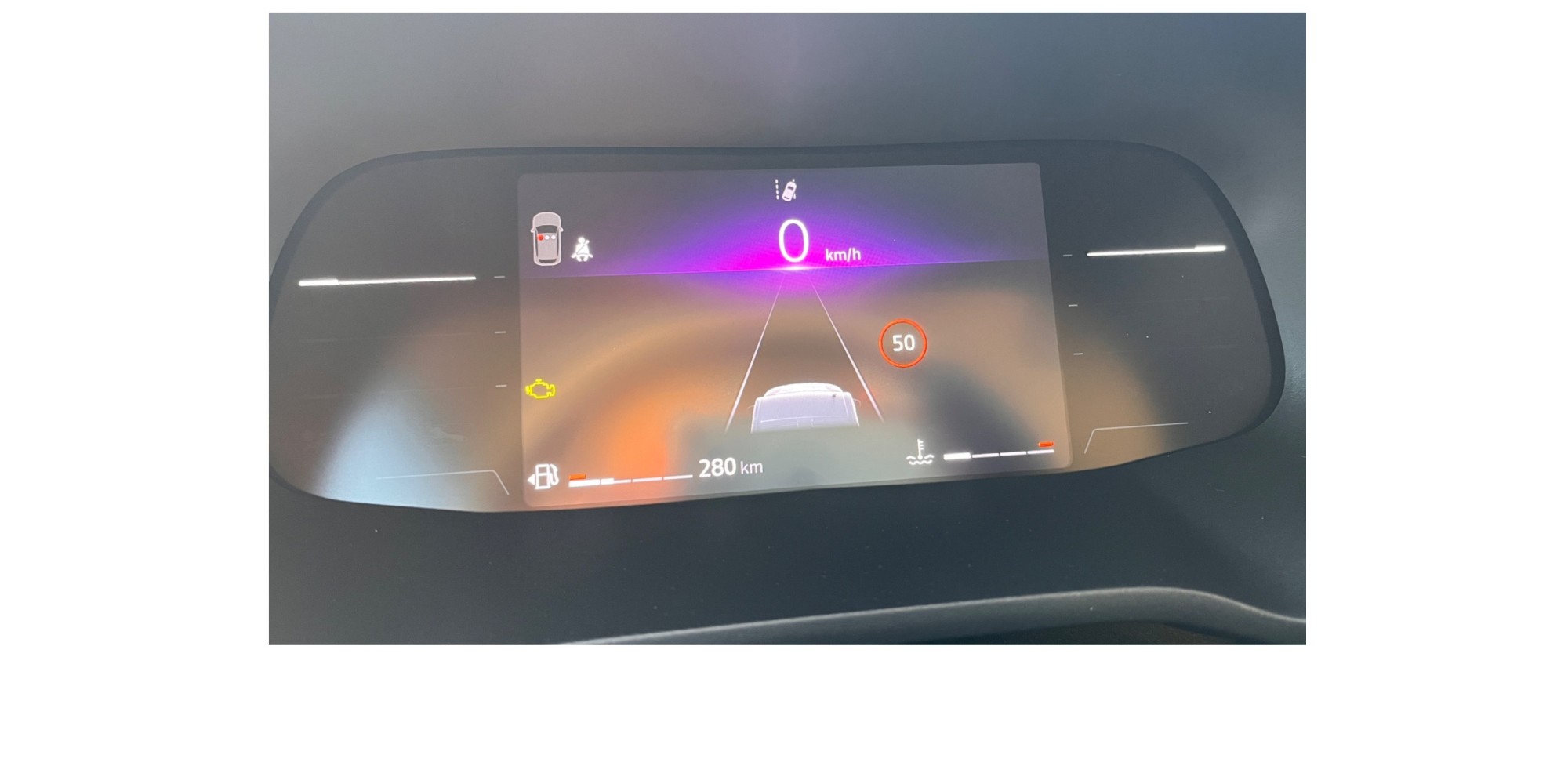 Renault Trafic 2.0 DCI - Versatile Van with Efficiency