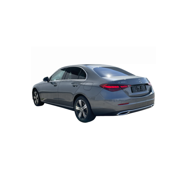 Mercedes-Benz C 300e Plug-In Hybrid – Efficiency Meets Style!