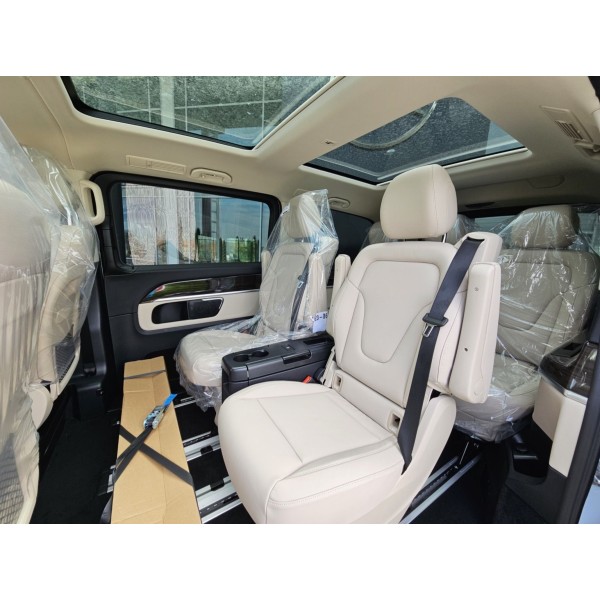 Mercedes-Benz EQV 300e | Spacious Electric Van